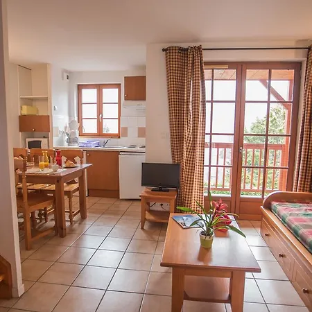 Lägenhetshotell Nemea Les D'estive 4*